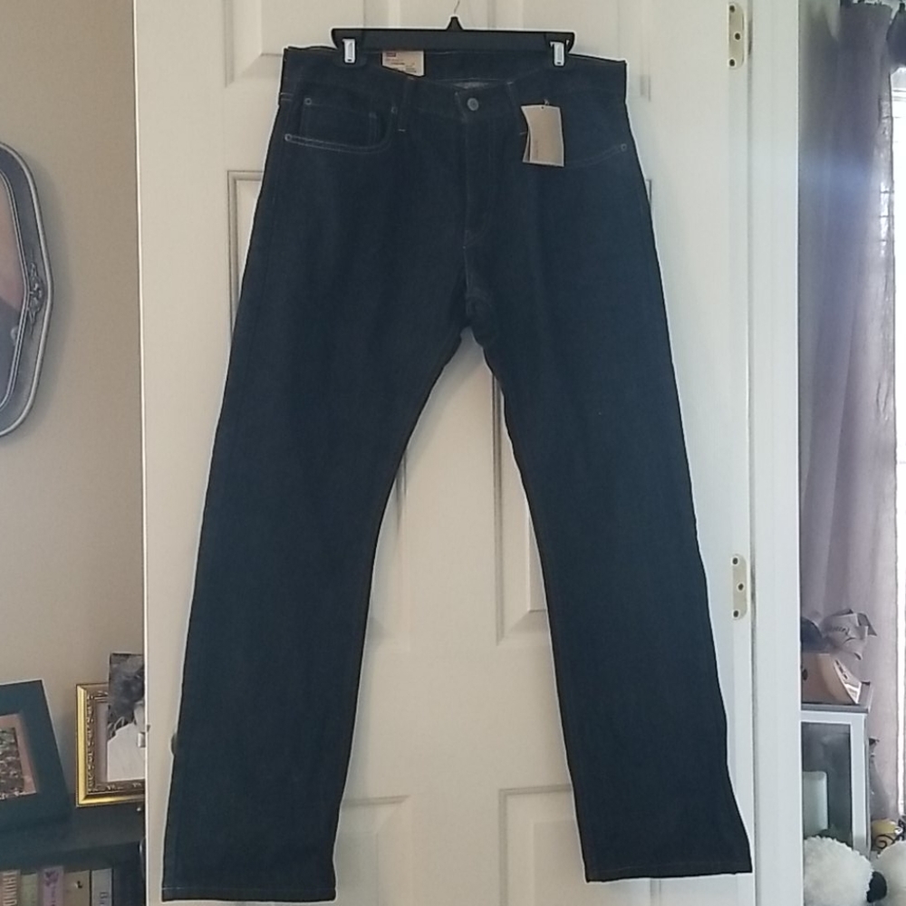 Levis